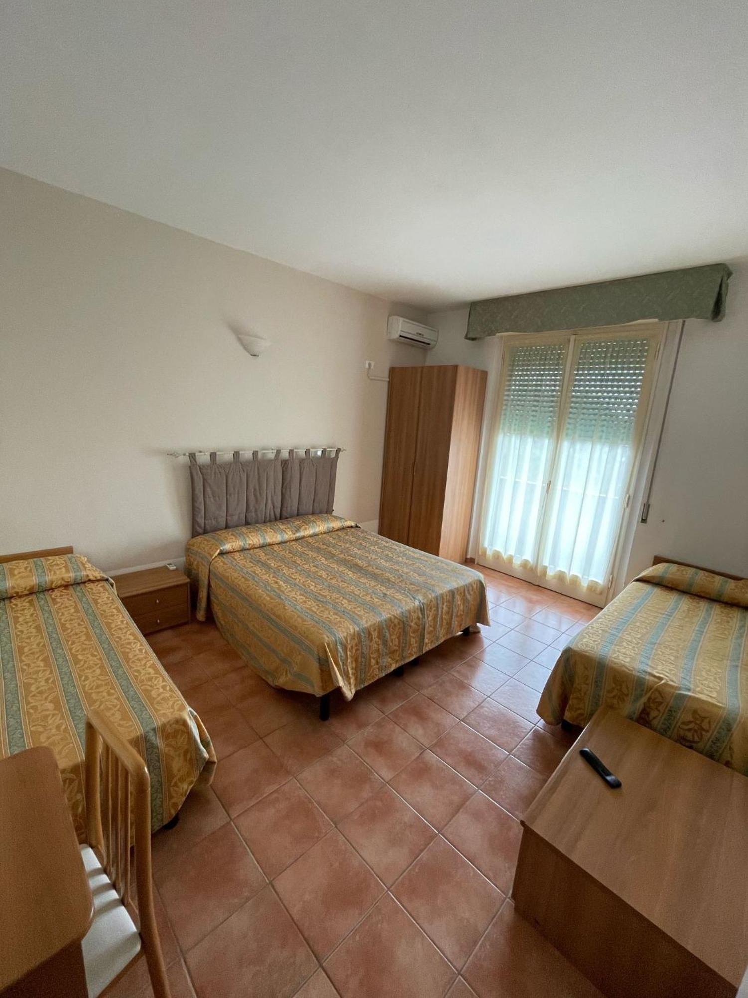 Hotel Zeus Lido di Classe Exterior photo